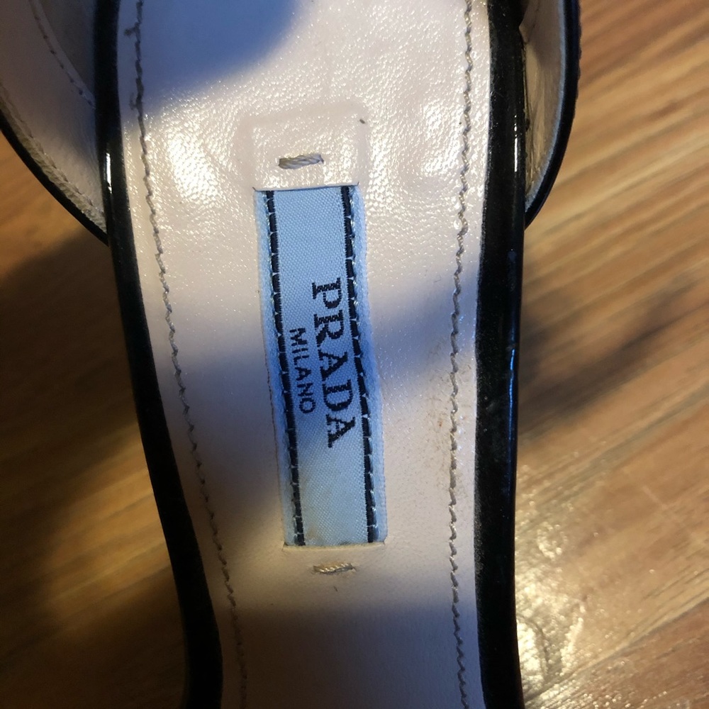 Prada Heals - image 3